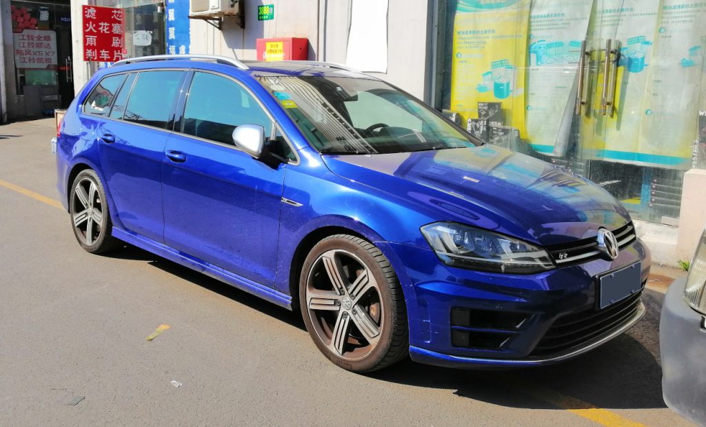 Volkswagen Golf Variant estate car